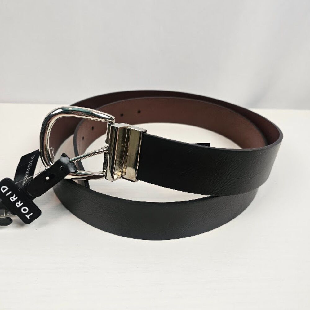 Torrid Women's Reversible Black and Brown Belt Size 2 NWT